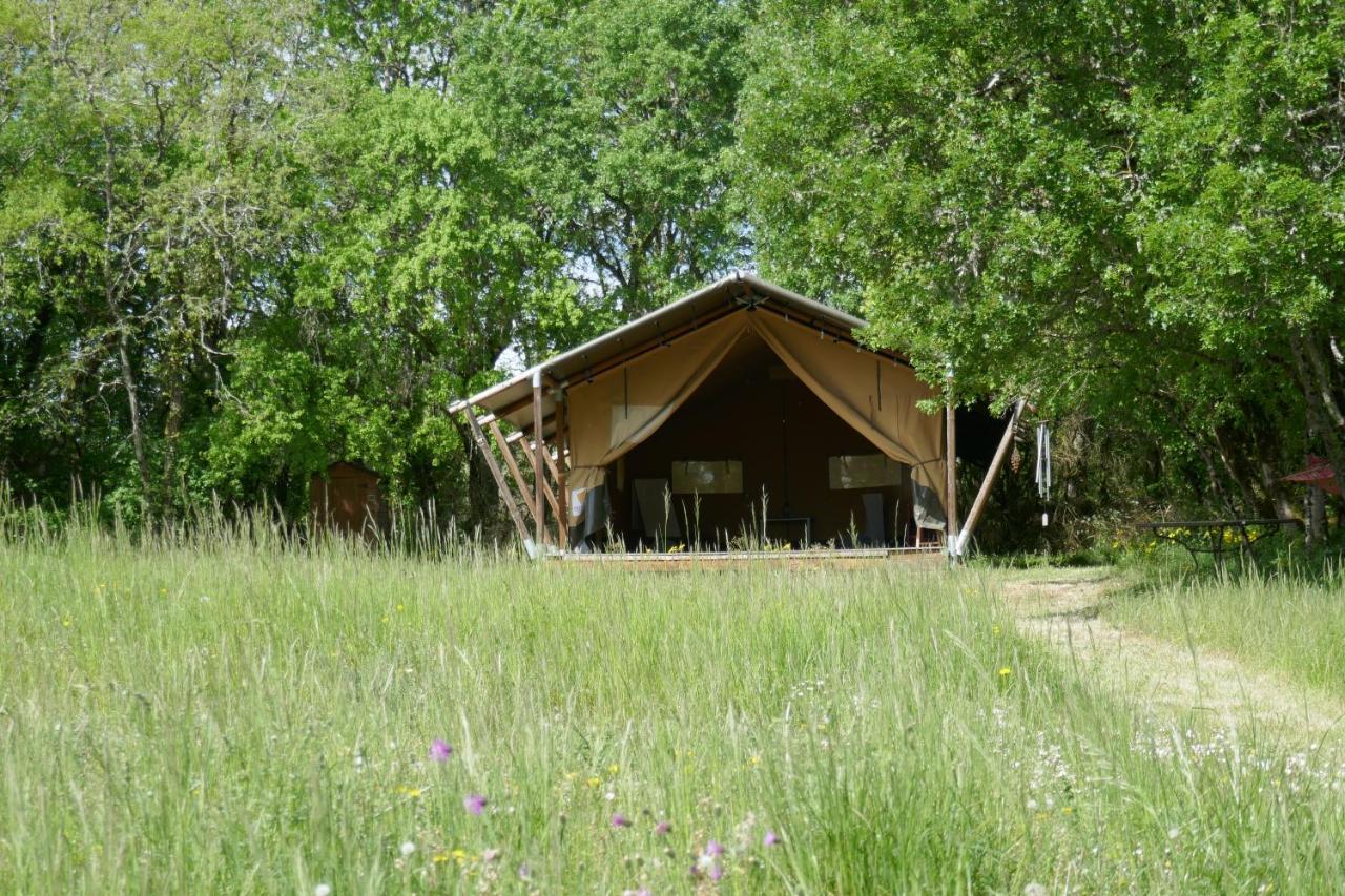Bed and Breakfast Alabrena Feneyrols Exteriér fotografie